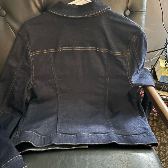 NWT 7 for all Mankind women’s Jean jacket - Picture 6 of 8